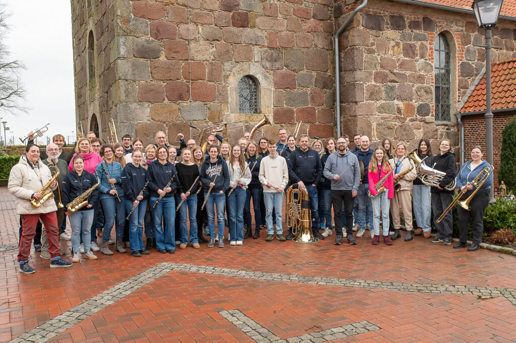 Diese und viele andere Musikerinnen und Musiker aus Oythe freuen sich auf das Frühjahrskonzert des Musikvereins. 